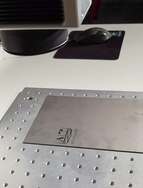 fiber laser marking on stainless steel