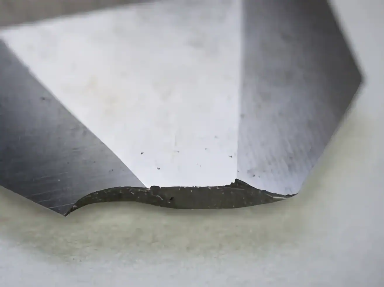 Chipped Blade Cutting Edge Defect