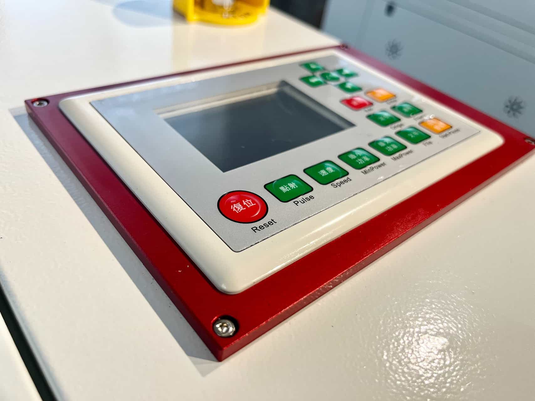 A side-by-side comparison showing a frayed, mechanically cut edge of felt and a clean, perfectly sealed laser-cut edge