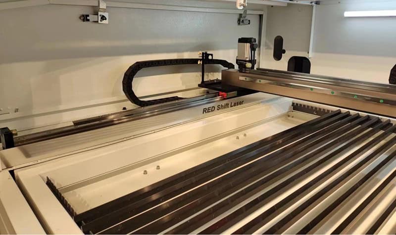 knife strip table​